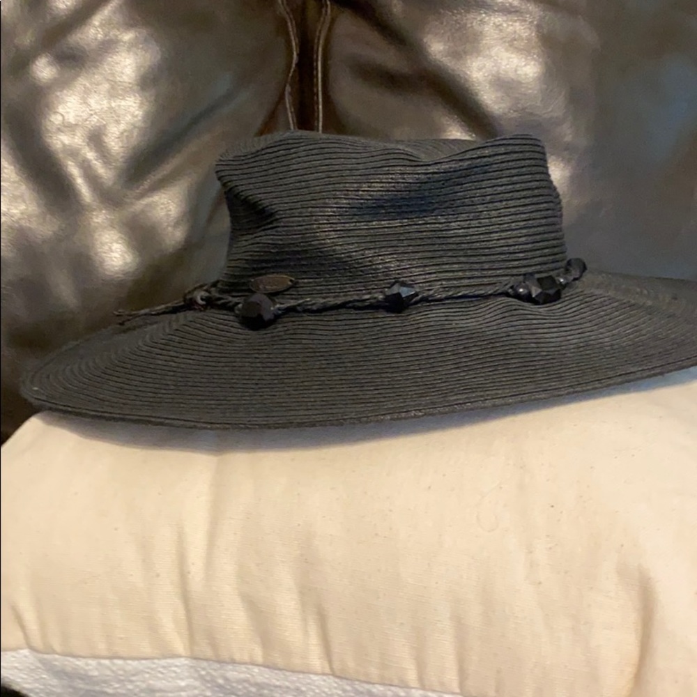 Scalia ladies hat